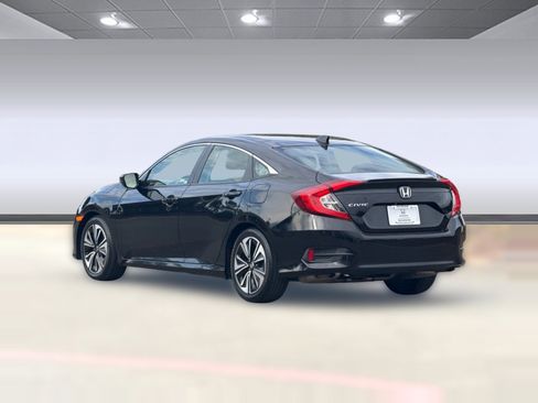 Certified 2018 Honda Civic EX-L image 3