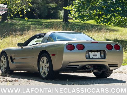 Used 1999 Chevrolet Corvette Coupe RWD image 5
