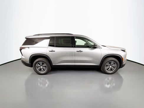 New 2026 Chevrolet Traverse LT image 8
