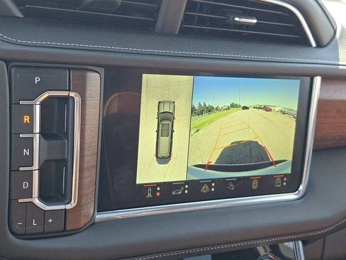 Used 2024 GMC Yukon Denali Ultimate AWD/4WD image 9