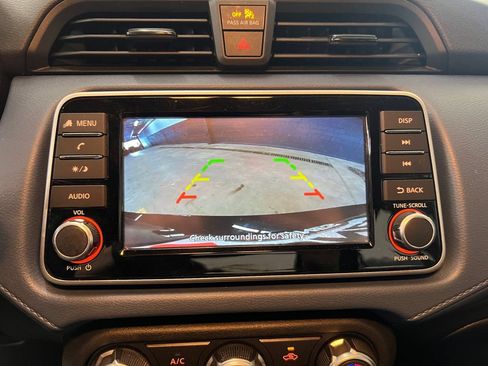 Used 2025 Nissan Versa SV FWD image 11