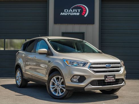 Used 2017 Ford Escape SE AWD/4WD image 1