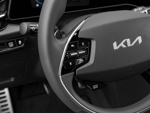 Certified 2025 Kia Niro LX FWD image 44