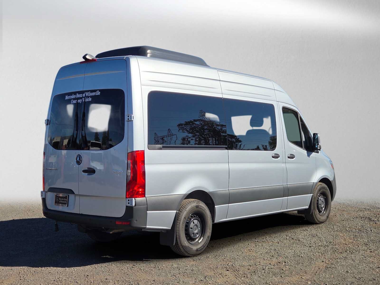 Used 2025 Mercedes-Benz Sprinter 2500 image 3
