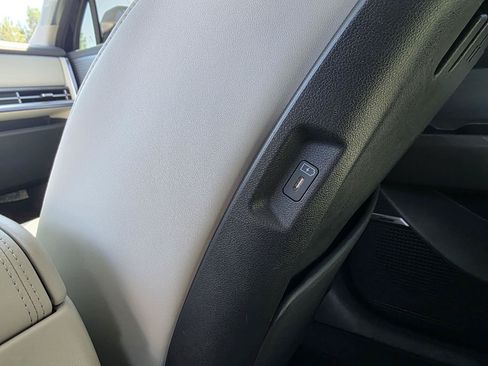 Used 2024 Hyundai Santa Fe Calligraphy AWD/4WD image 15