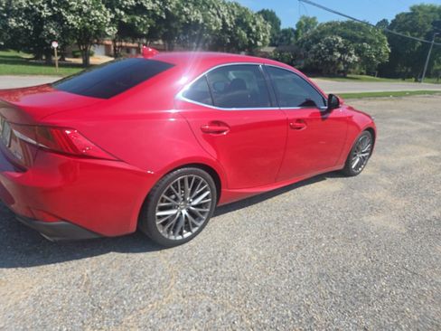 Used 2017 Lexus IS 200t RWD image 11