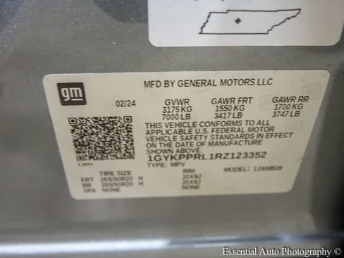 Certified 2024 Cadillac Lyriq Luxury AWD/4WD image 29
