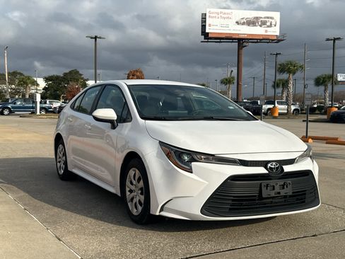 Used 2024 Toyota Corolla LE image 14