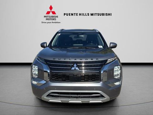 Used 2023 Mitsubishi Outlander SEL image 2