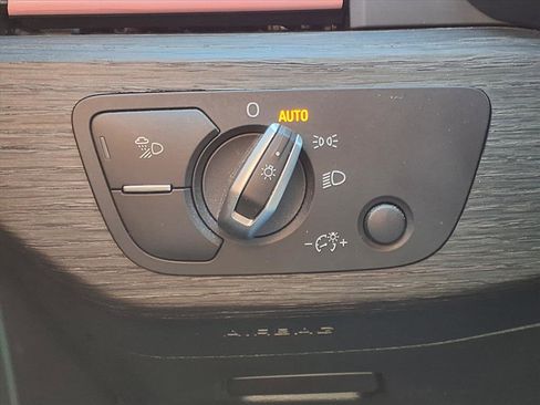 Used 2023 Audi A5 2.0T Premium image 11