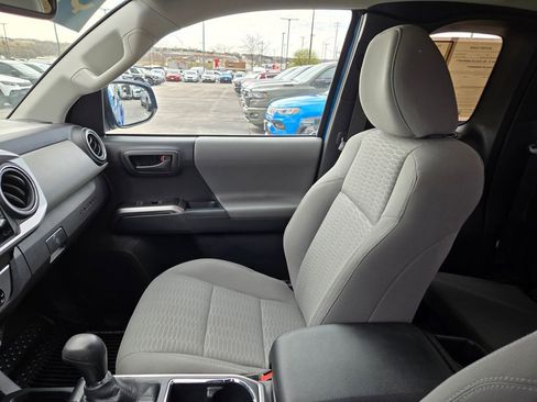 Used 2017 Toyota Tacoma SR5 w/ Tow Package image 23