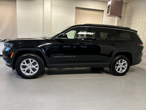 Used 2023 Jeep Grand Cherokee L Limited AWD/4WD image 43