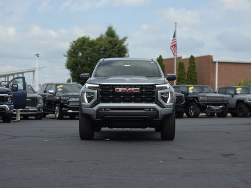 New 2026 GMC Canyon Elevation w/ Convenience Package RWD image 2