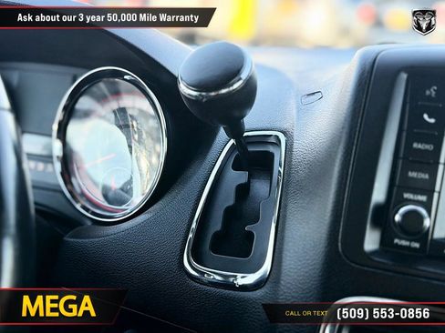 Used 2019 Dodge Grand Caravan SXT FWD image 25