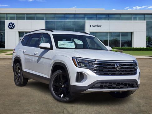 New 2026 Volkswagen Atlas SE image 1