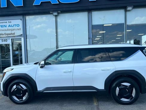 Used 2024 Kia EV9 Wind image 48