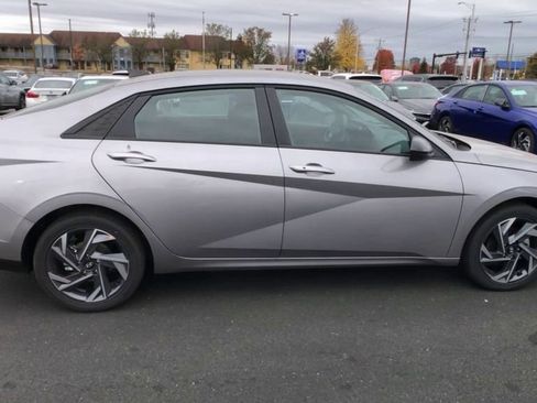 New 2026 Hyundai Elantra Blue image 11