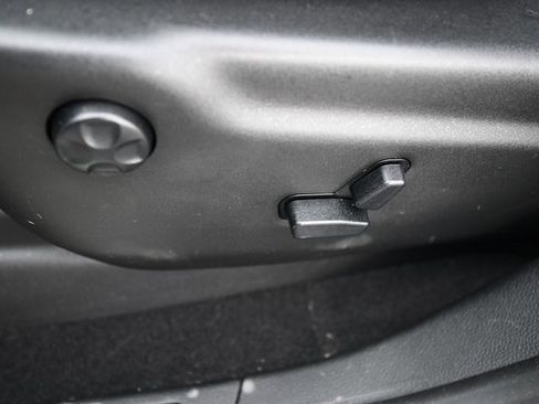 Used 2020 Jeep Grand Cherokee High Altitude image 25