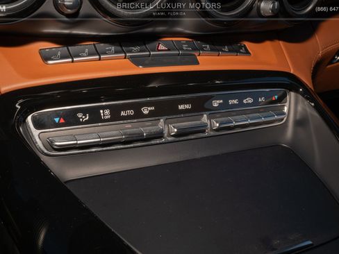 Used 2018 Mercedes-Benz AMG GT Roadster image 26