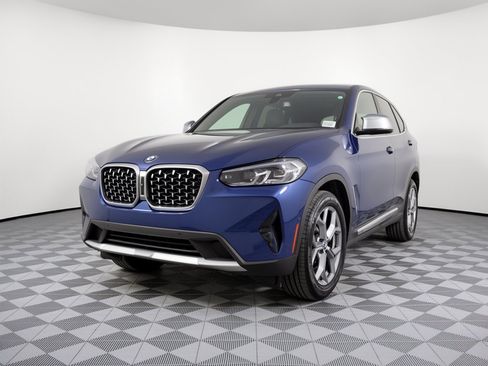 Used 2025 BMW X4 xDrive30i AWD/4WD image 12