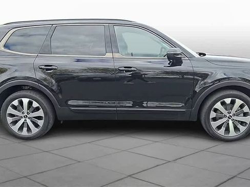 Used 2022 Kia Telluride EX w/ EX Premium Package image 9