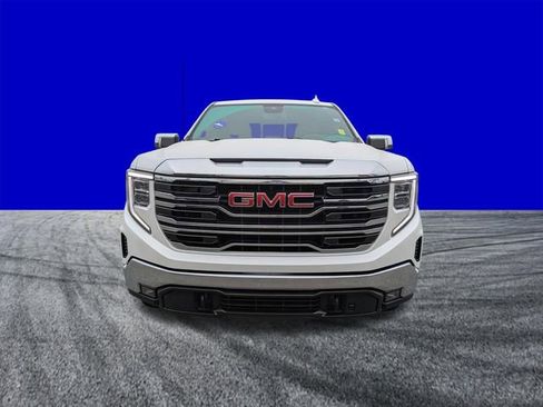 Used 2023 GMC Sierra 1500 SLT w/ SLT Premium Package image 9