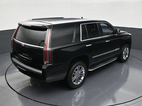 Used 2019 Cadillac Escalade 2WD image 15