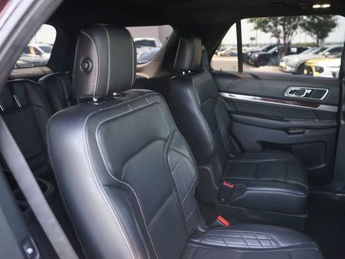 Certified 2019 Ford Explorer Platinum AWD/4WD image 19