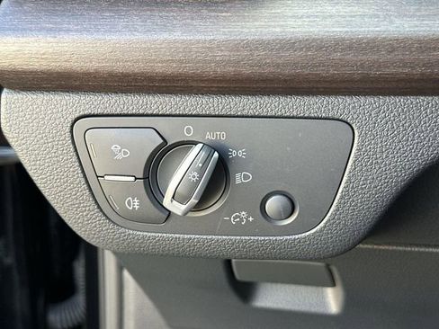 Used 2023 Audi Q5 2.0T Premium image 16