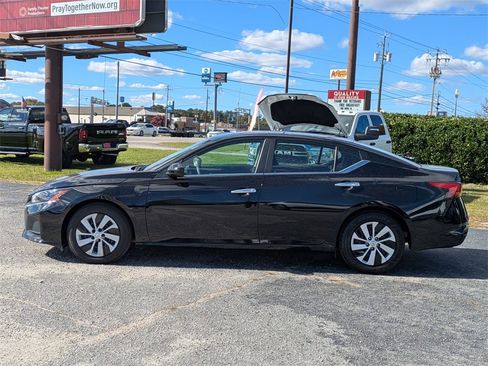 Used 2023 Nissan Altima 2.5 SV image 5