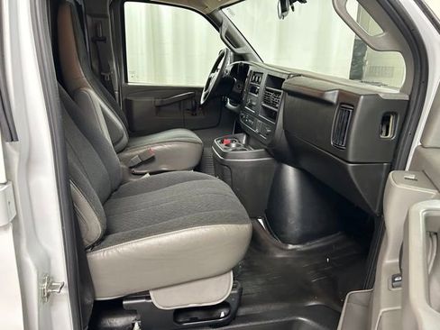 Used 2024 GMC Savana 2500 w/ Driver Convenience Package RWD image 11