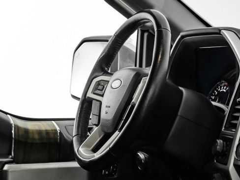 Used 2019 Ford F150 Lariat image 11