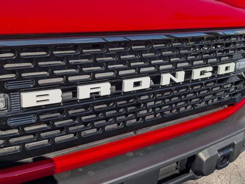 Used 2023 Ford Bronco Wildtrak image 24