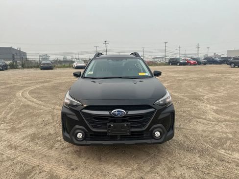Used 2024 Subaru Outback Premium AWD/4WD image 2