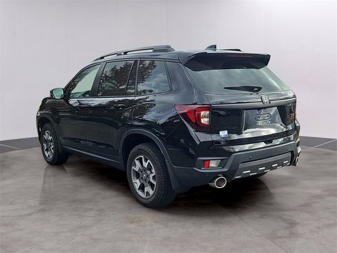 Certified 2023 Honda Passport TrailSport image 6