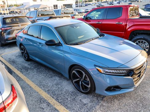 Used 2022 Honda Accord Sport image 7