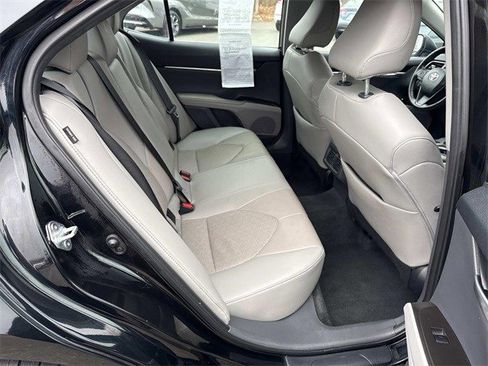 Used 2023 Toyota Camry XSE image 11