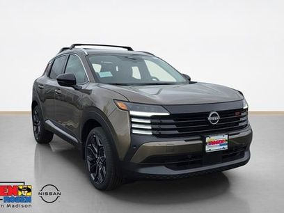 New 2026 Nissan Kicks SR w/ Cold Weather Package