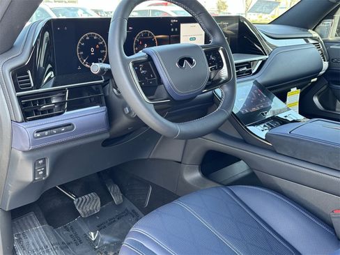 New 2026 INFINITI QX80 4WD w/ Sport Exterior Package image 19