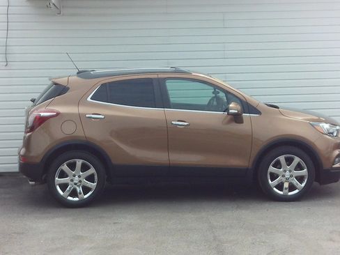 Used 2017 Buick Encore Essence w/ Experience Buick Package FWD image 10