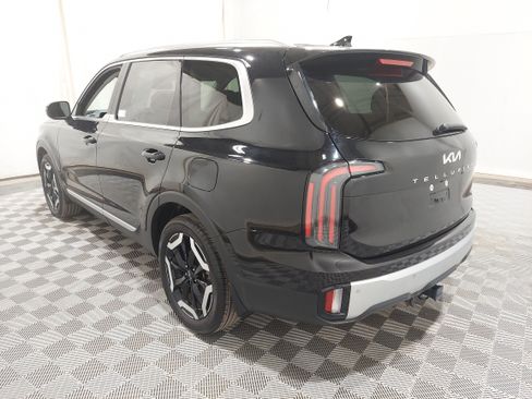 Used 2024 Kia Telluride EX AWD/4WD image 2