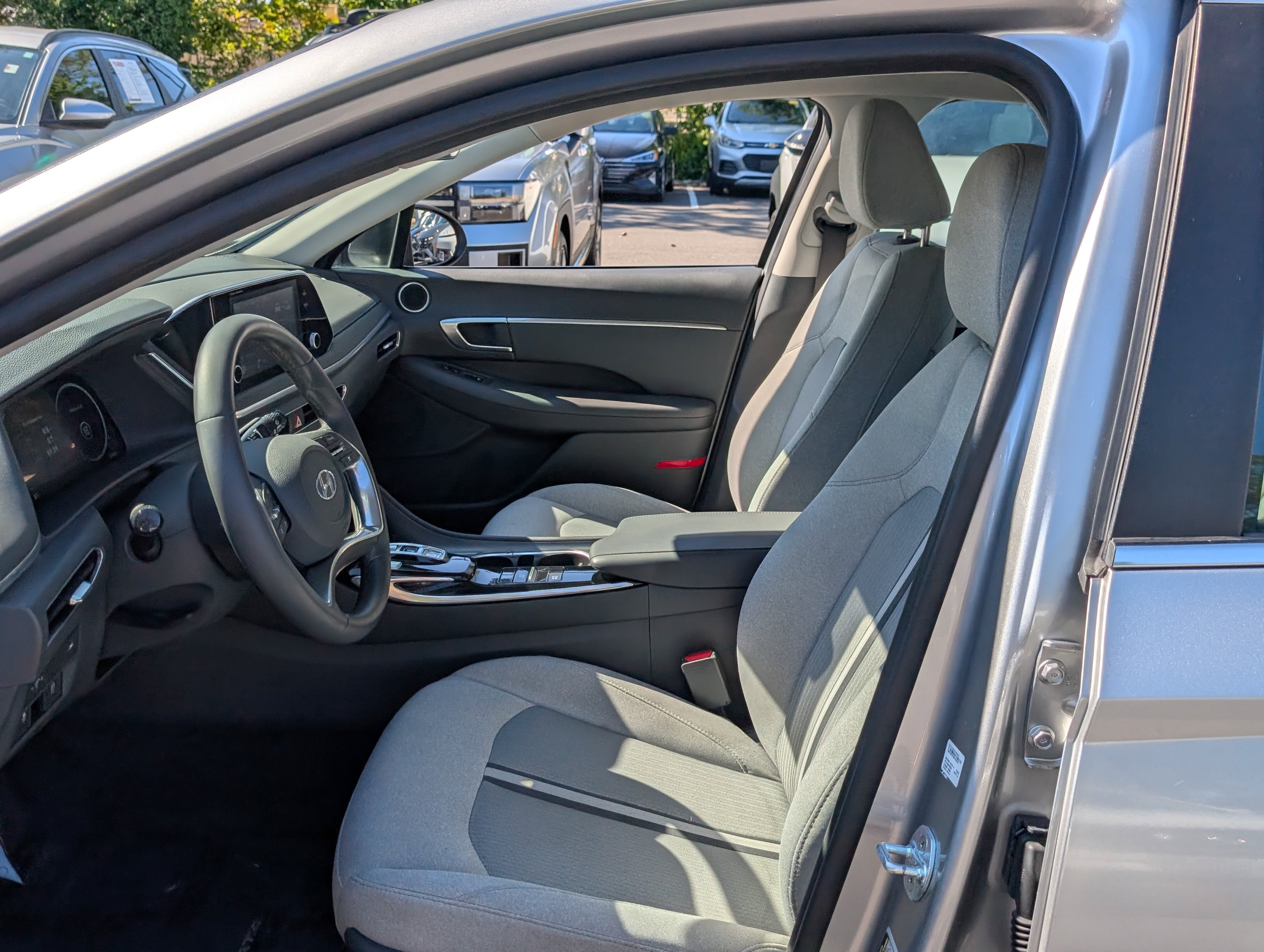 Used 2020 Hyundai Sonata SEL w/ Convenience Package FWD image 14