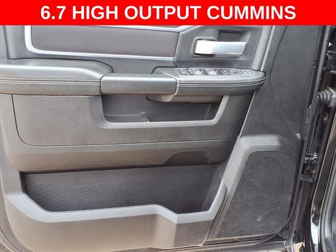 Used 2024 RAM 3500 Big Horn w/ Sport Appearance Package image 22