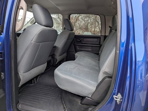 Used 2017 RAM 1500 Express image 8
