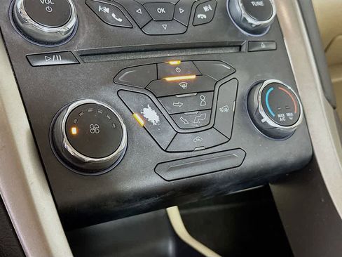 Used 2015 Ford Fusion SE image 17