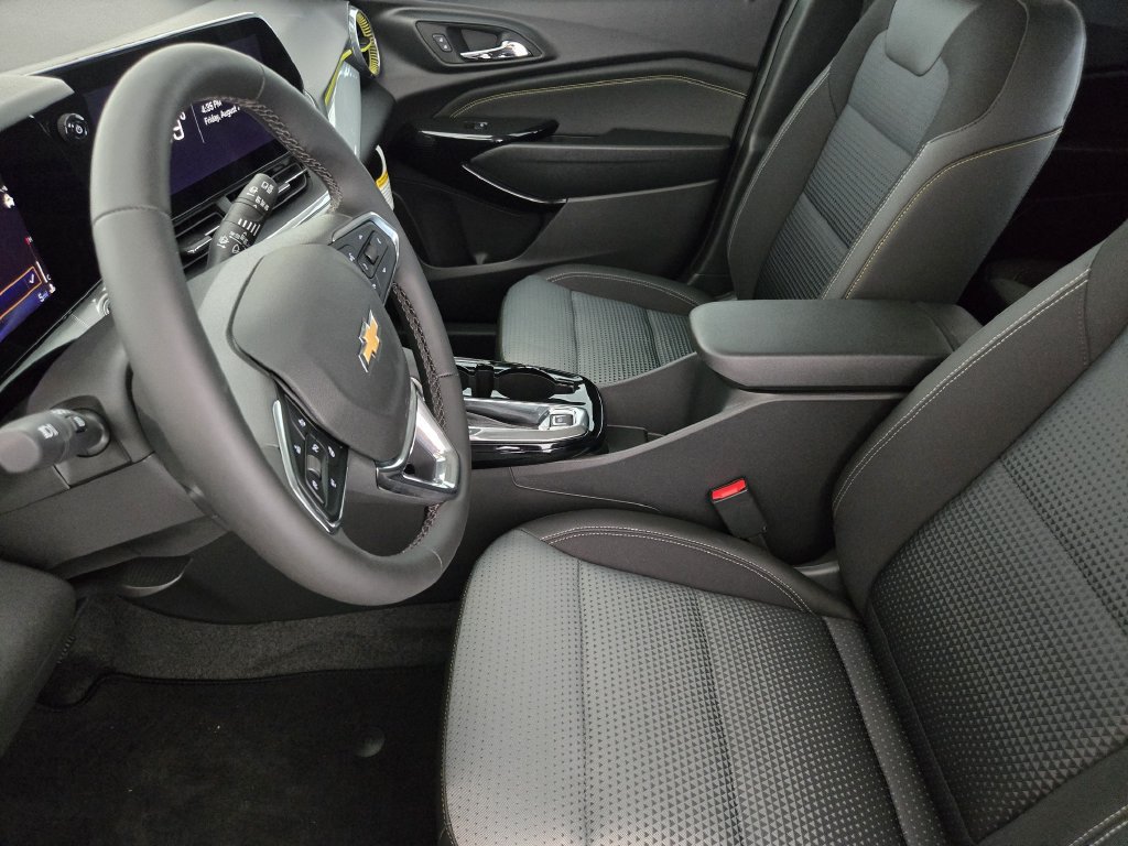 New 2026 Chevrolet Trax LT w/ LT Convenience Package FWD image 15