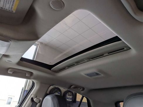 Used 2019 Buick Encore Essence image 19