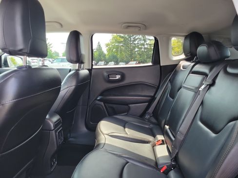 Used 2019 Jeep Compass Limited AWD/4WD image 11