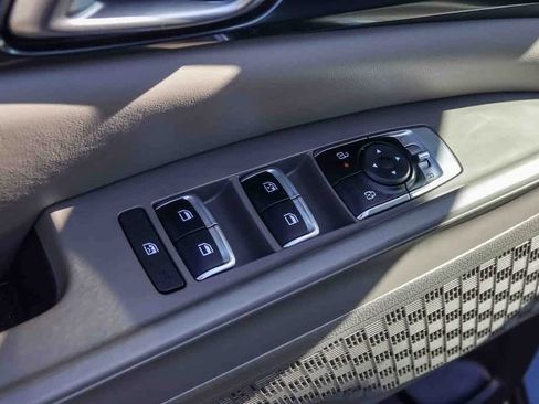 Certified 2025 Kia Carnival LXS image 21