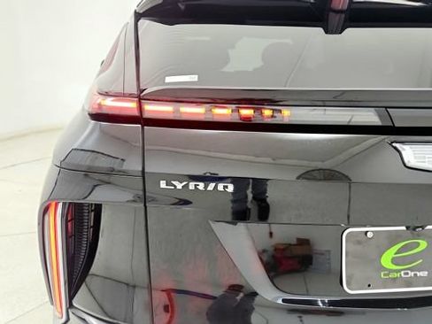 Used 2024 Cadillac Lyriq Luxury AWD/4WD image 25